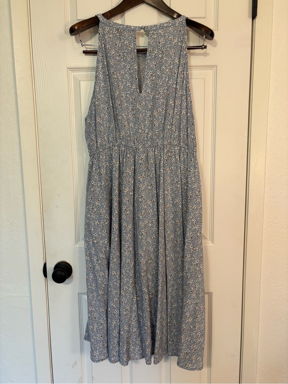 Torrid- Floral Halter Dress with Pocket - Picture 4 of 7